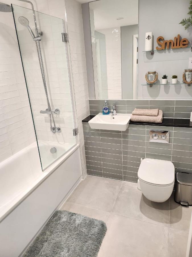 Lovely Luxury Apartment Near Luton Airport 801 Buitenkant foto