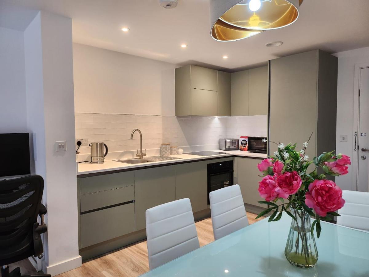 Lovely Luxury Apartment Near Luton Airport 801 Buitenkant foto